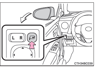 Ajuste del volante y de los espejos